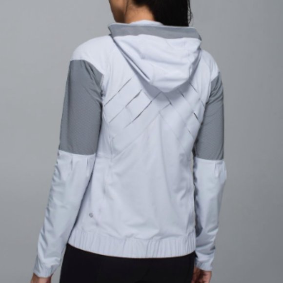 (2186) LULULEMON LIGHT SPEED JACKET Sz 6 ** Mild Flaw - Picture 3 of 15